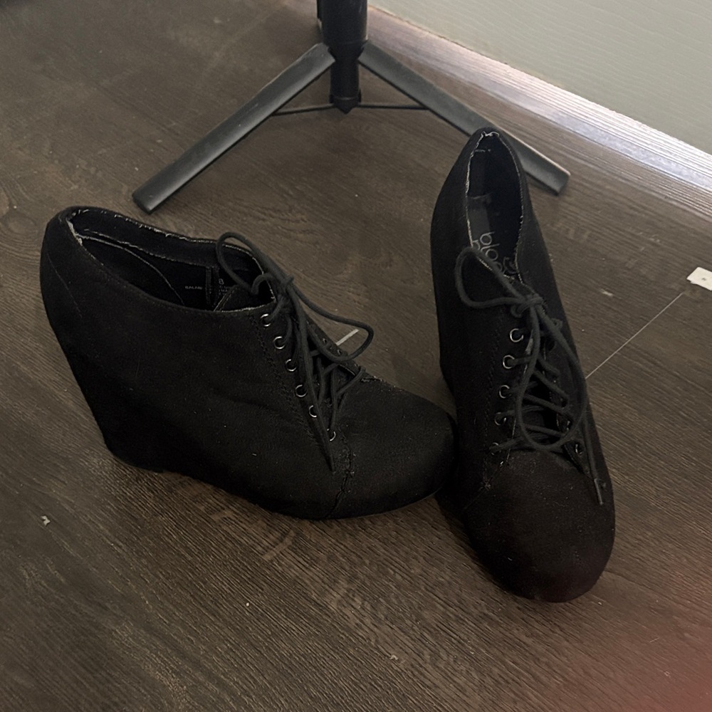 Black Poppy Lace-Up Black Wedges